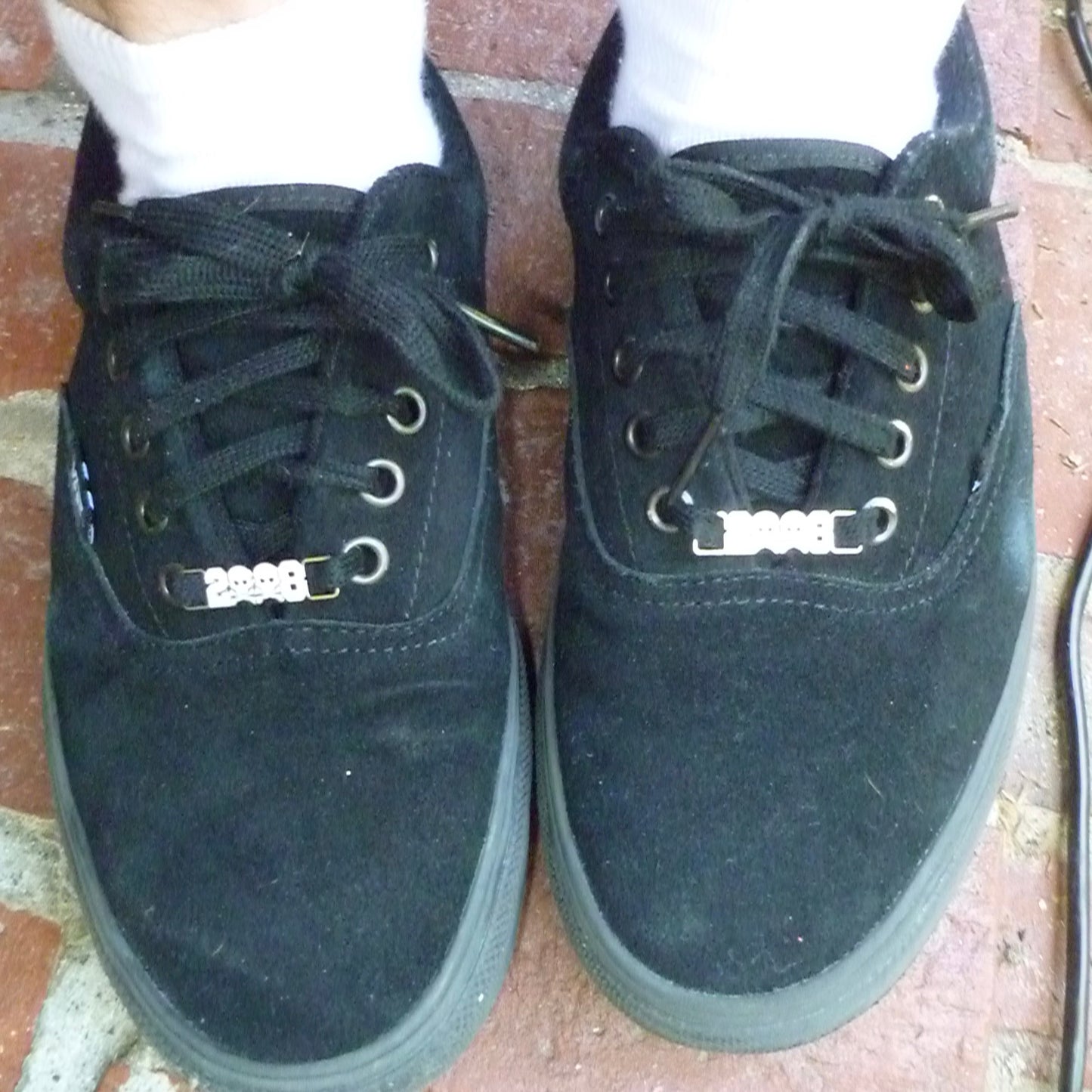 SKULLZ SHOELACE CHARMS